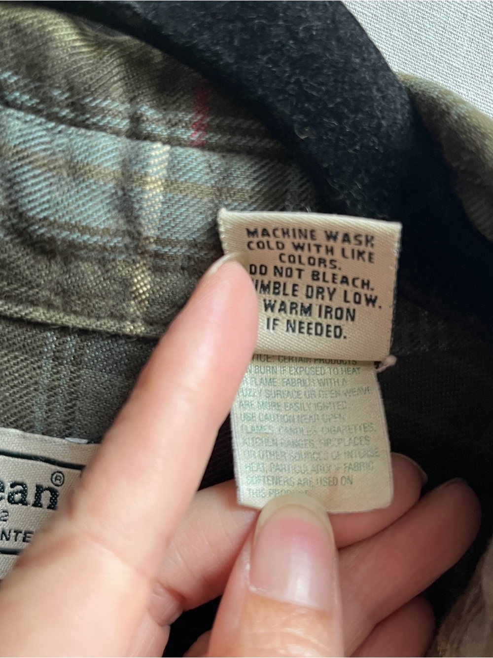 Vintage L.L. Bean Men's Green Plaid Button-Up Shirt Medium Made in Canada M - Picture 6 of 7